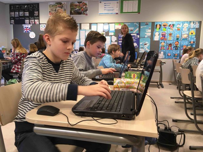 Woerdense basisschoolleerlingen leren programmeren